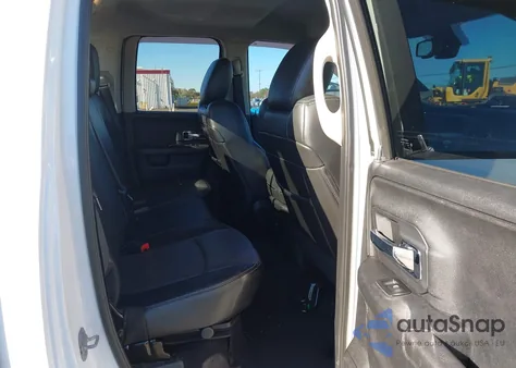 2014 Ram 1500 Laramie z USA, uszkodzony, nr VIN 1C6RR7JM2ES476471